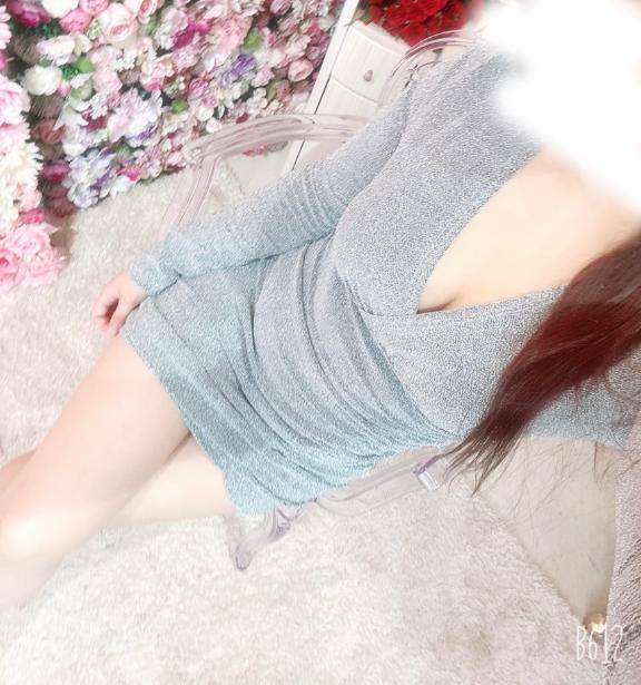 るり【見逃せない美巨乳】
