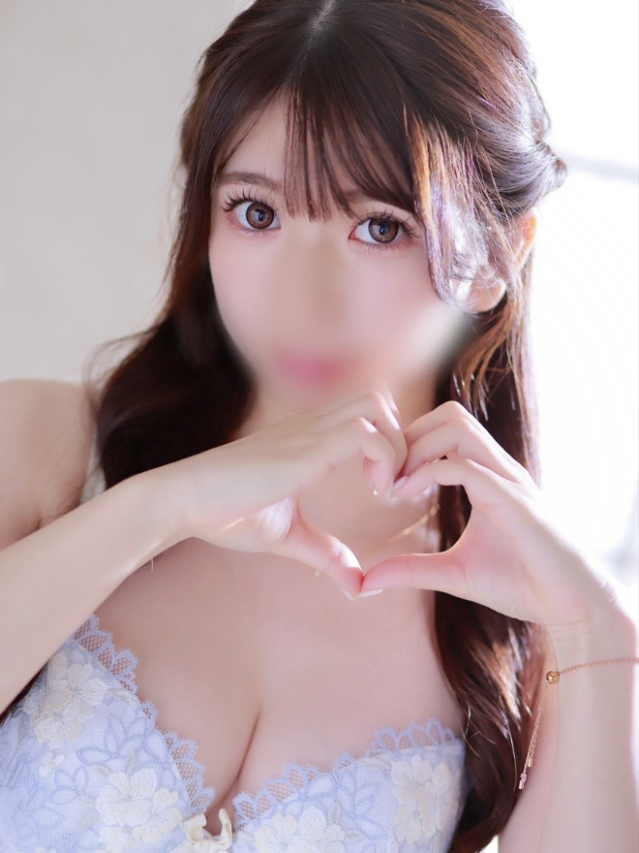 みるく【エロカワ美女と秘密の時間