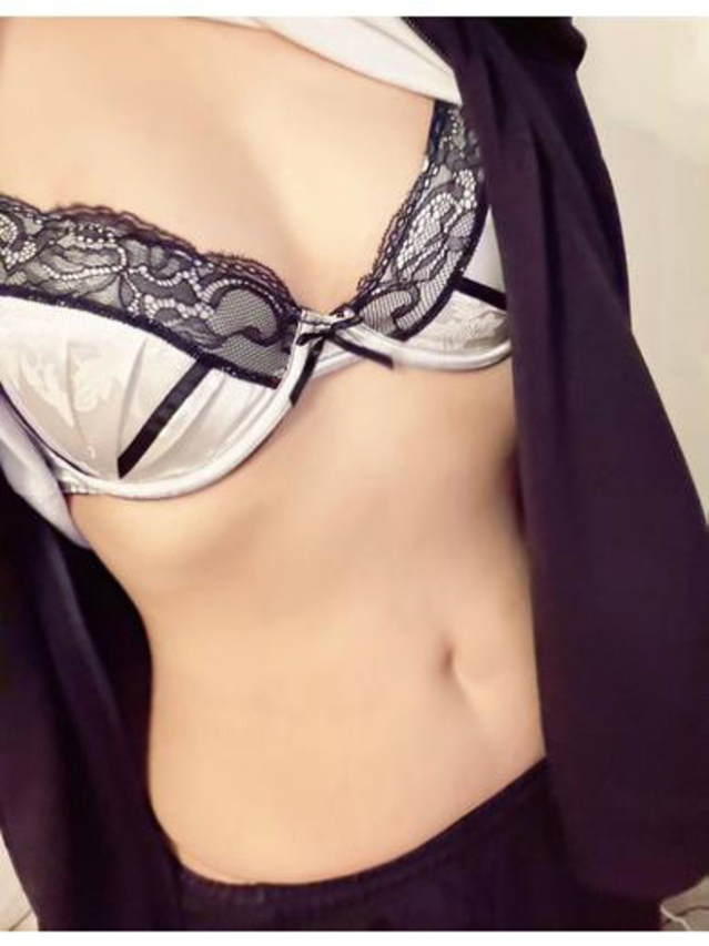 ひあ【モデル系キレカワ美女】