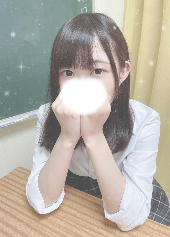 まよ☆色白で猫目が魅力的☆