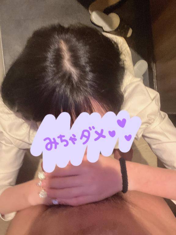 玄関先で…ガッツリフ〇ラ