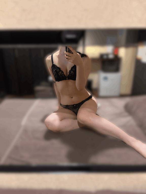 もね☆密着好きの美尻彼女☆