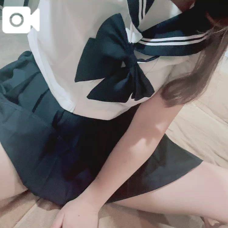 脱ぎ脱ぎしちゃう？♡