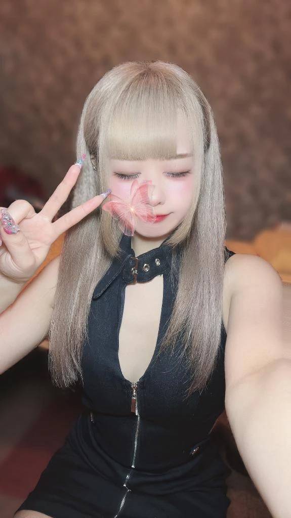 目と目で👀💜