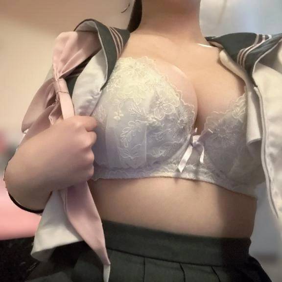 当たってる...♡