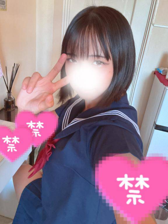 制服着たにょら⭐︎