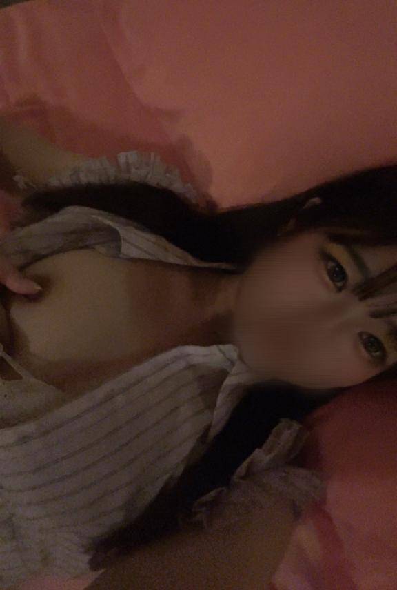 暗い部屋、すき？？💞