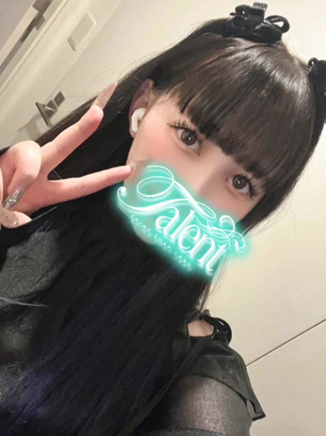 りり（タレント）