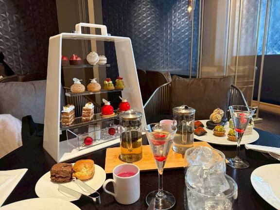 優雅なティータイム?…！？