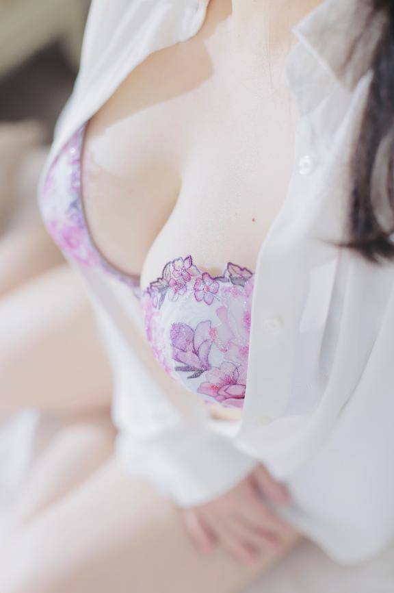 桃花りく【PICKUP】