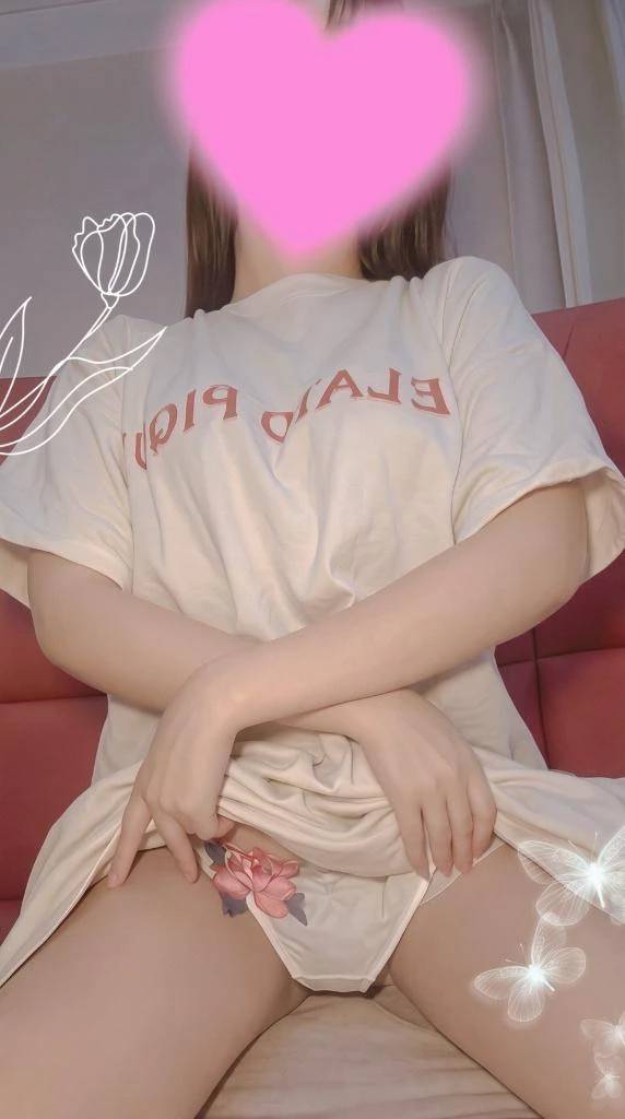 ニヤニヤしながら…