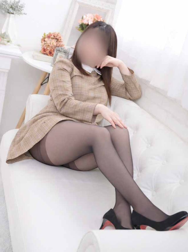 みさと（イエスグループ TSUBAKI(ツバキ)松山店）