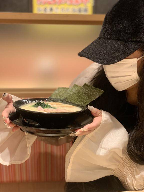 ? いっぱい食べる女の子 ?