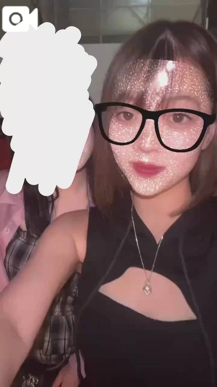 ｼｭｯ( ∩'-'⊂ ≡ ⊃'-'∩ )ｼｭｯ