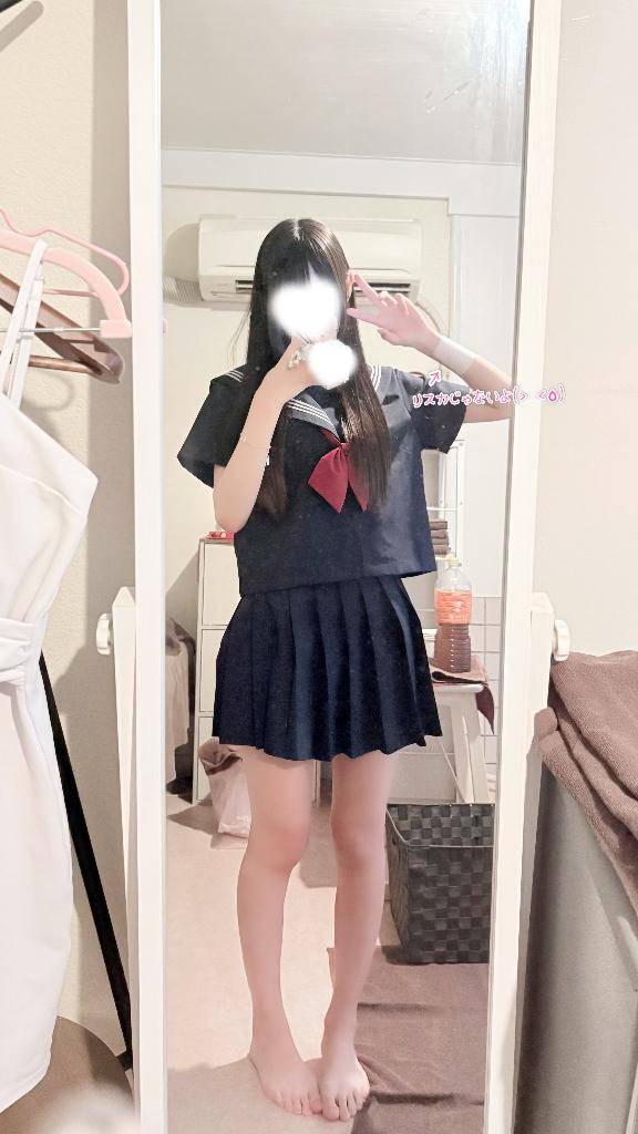 ‪🖤制服！