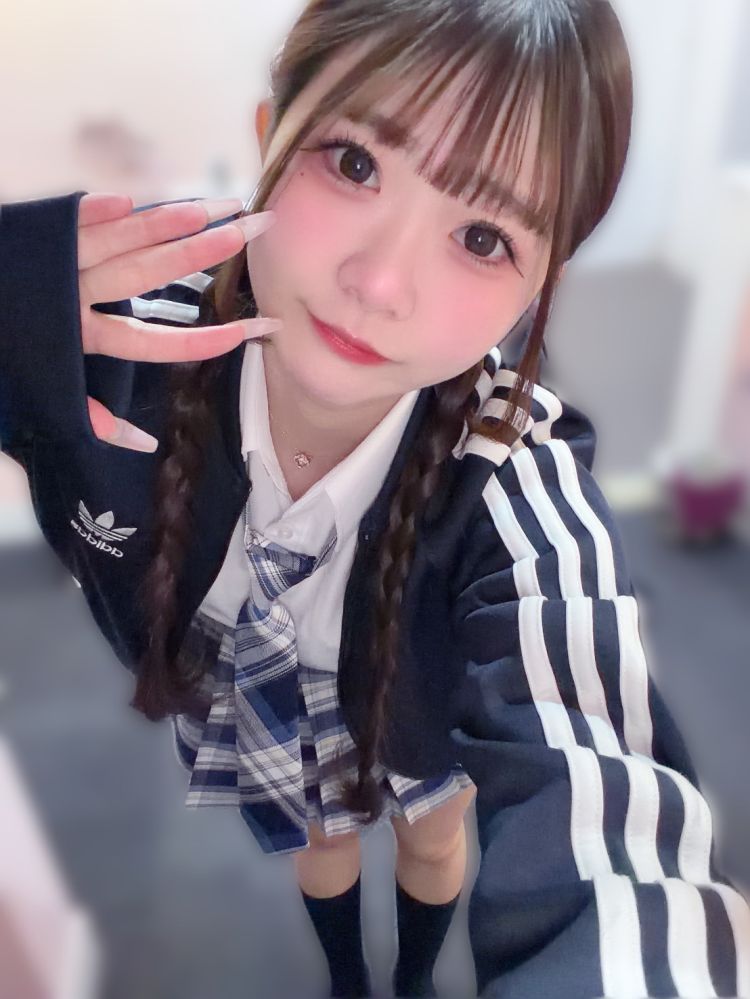 登校したよ🏫✨