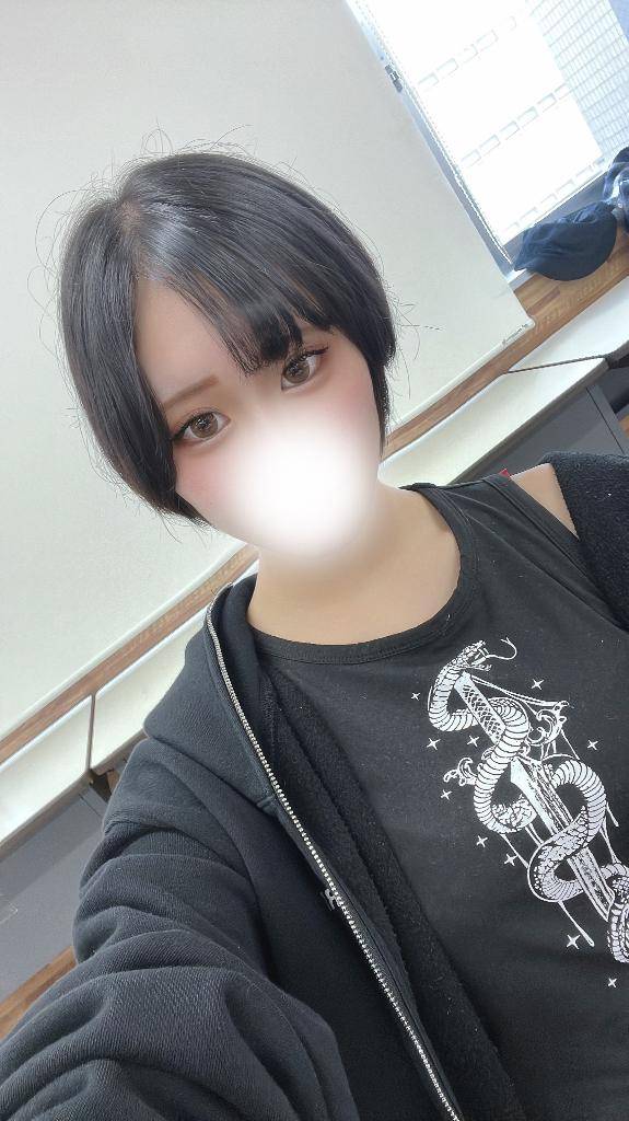 なやむ