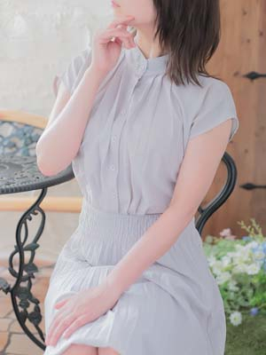 えみり（奥様メモリアル　～美人妻たち～）