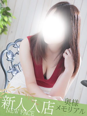 新人らら（奥様メモリアル　～美人妻たち～）