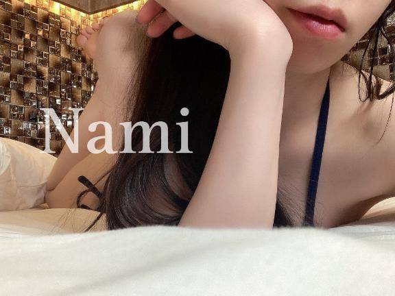 汗ばむ手にこのままでと