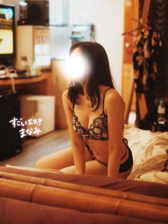 🎂👬💎🏜️🚖