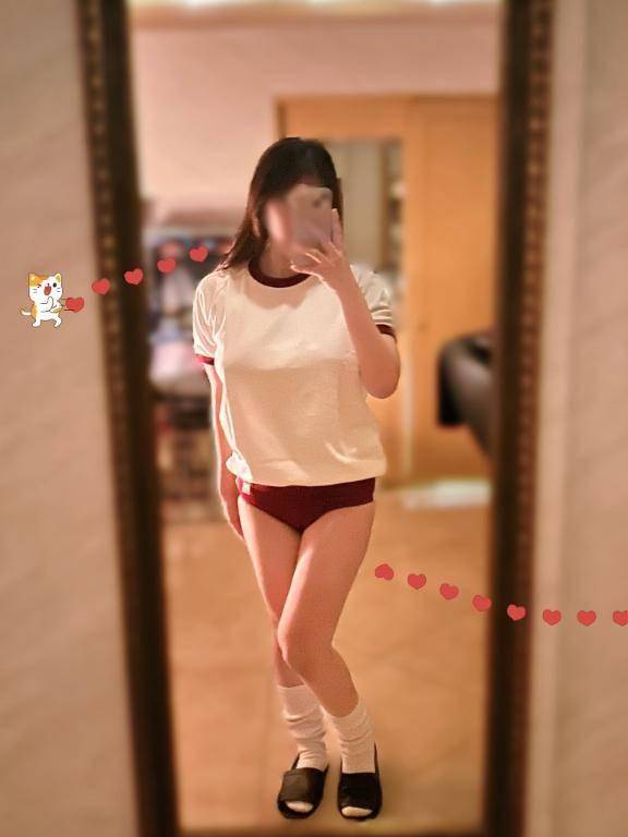 ねぇ、何買ったと思う？🥺💕