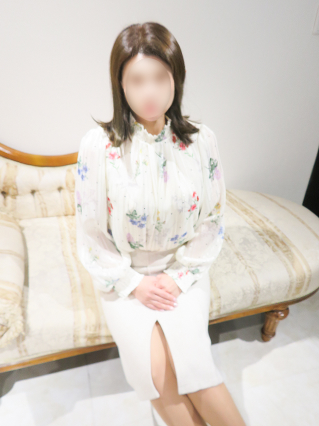 山岸 果歩（人妻セレブ宮殿　名古屋）