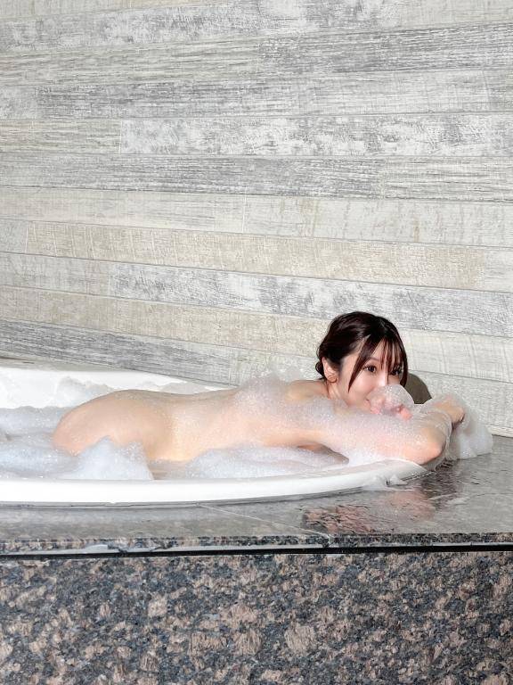 😇耳元で囁かれるのって