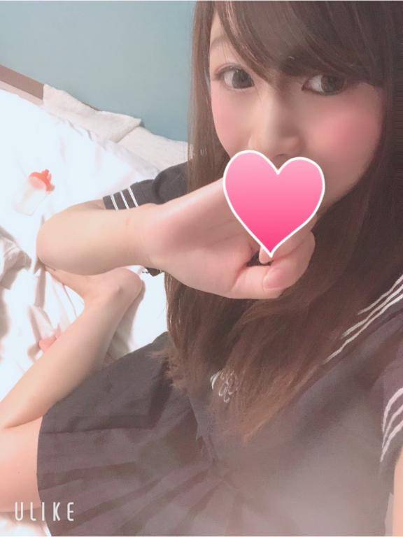 私のすべすべお肌触って？🥰