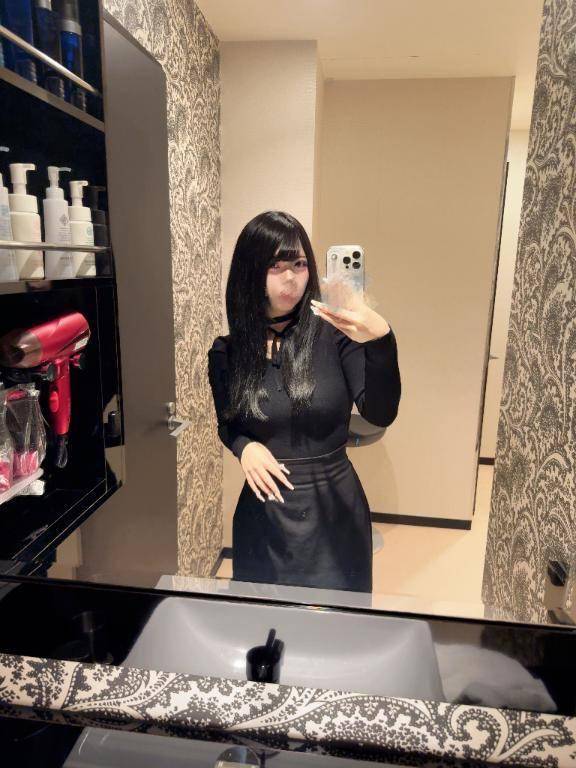 お胸をむにむにして？🥺❤️