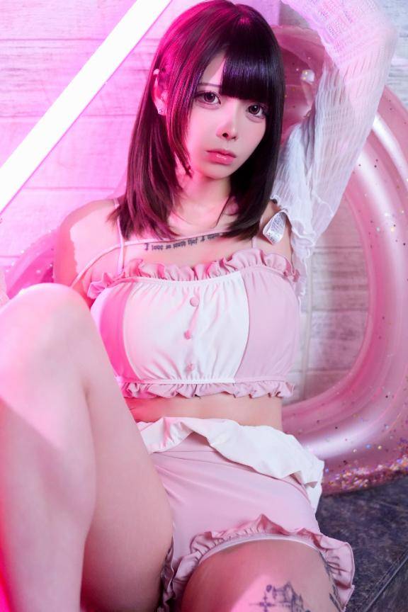 🦋