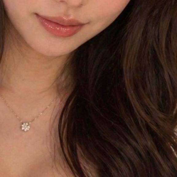見えそうで見えない...🩵