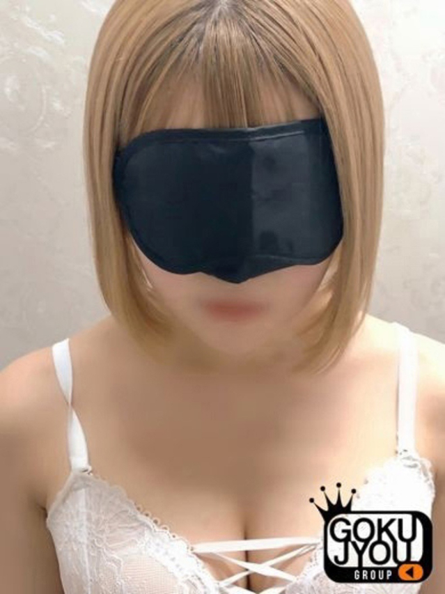 もも（紳士な僕はふんわり彼女の調教師）