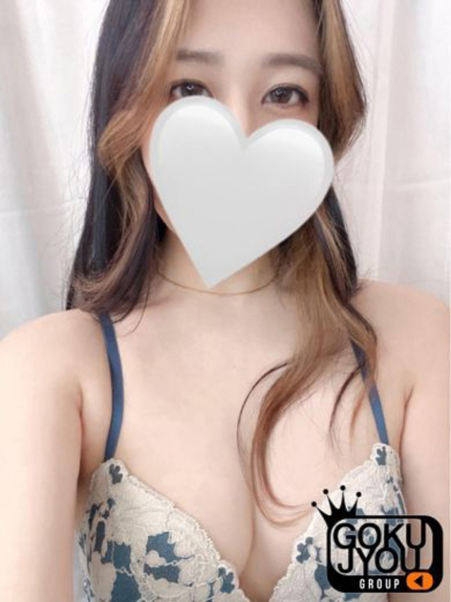 ななか（紳士な僕はふんわり彼女の調教師）