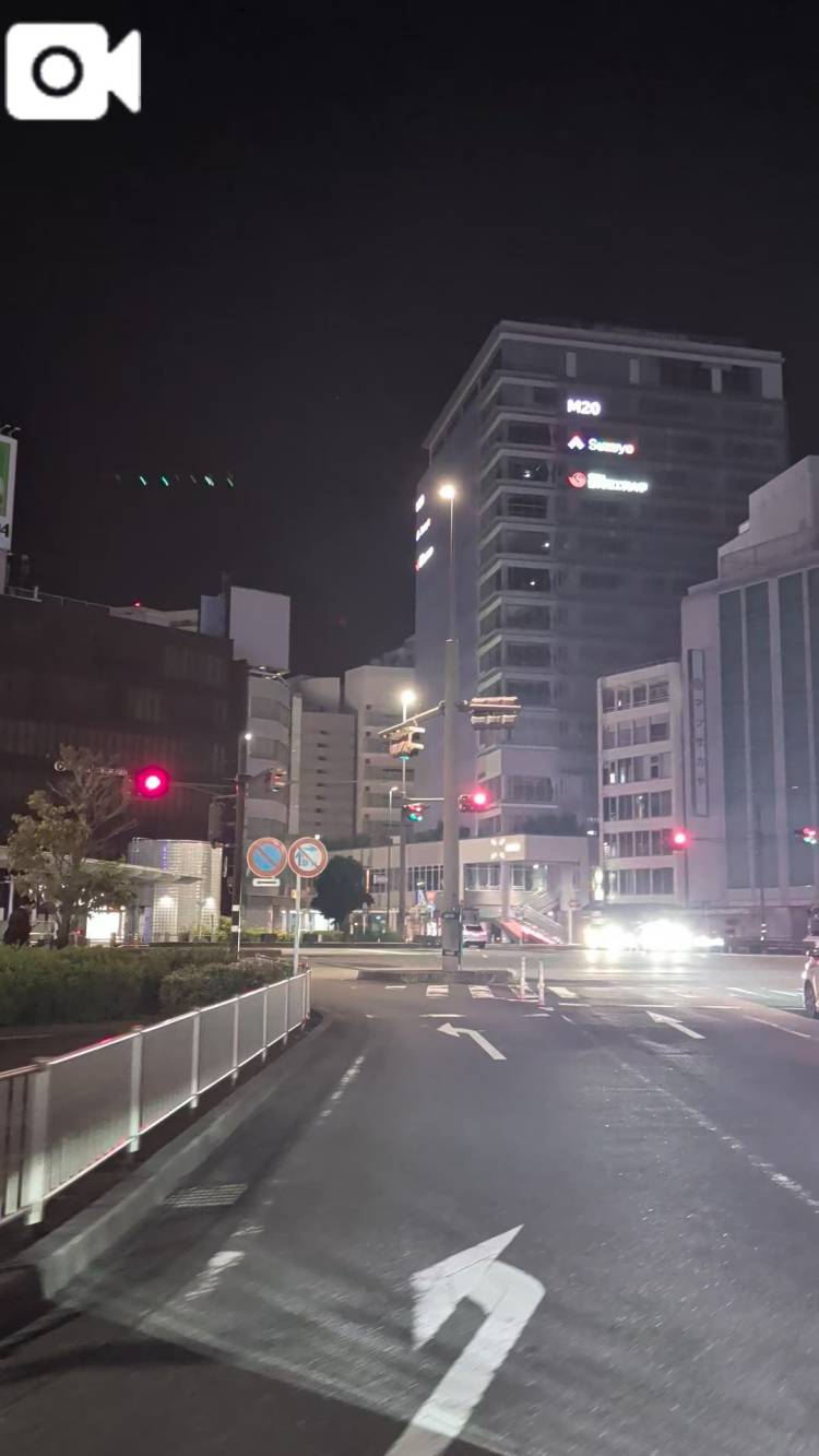 どーこだっ。