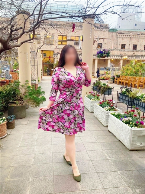 西島(国宝級のHカップ)（おふくろさん 名古屋本店）