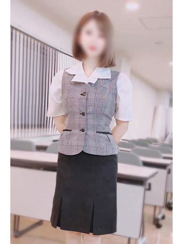 珠都りりあ（淫乱OL派遣商社 斉藤商事）