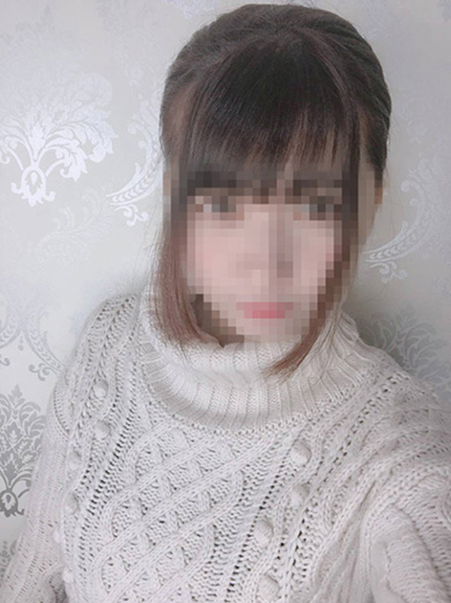 杉浦もえ(淫乱OL派遣商社 斉藤商事)