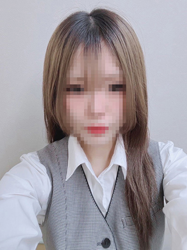 倉田あかり（淫乱OL派遣商社 斉藤商事）