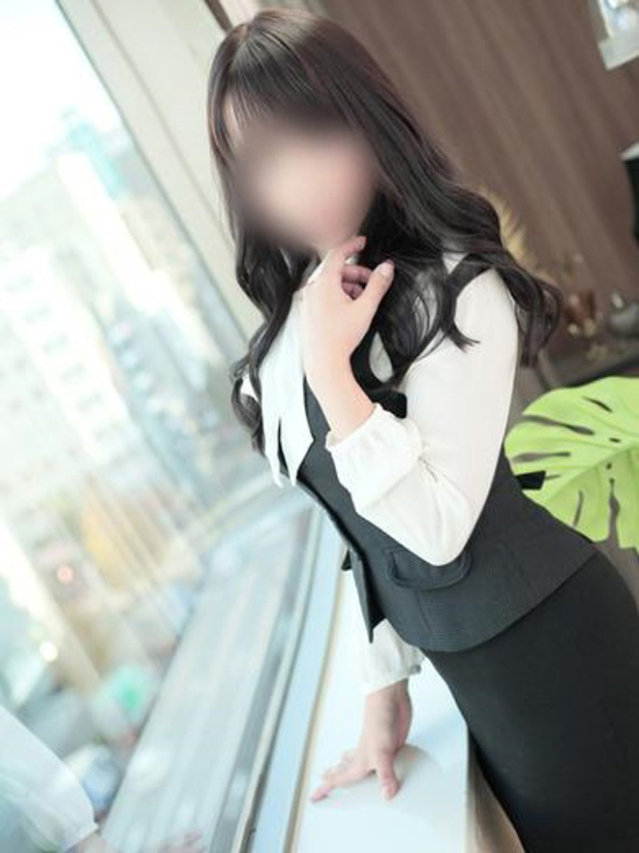 菅野　あおい（淫乱OL派遣商社 斉藤商事）