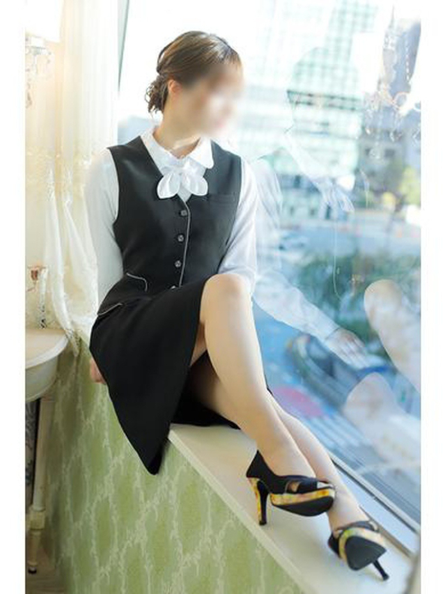 滝川　さとみ（淫乱OL派遣商社 斉藤商事）