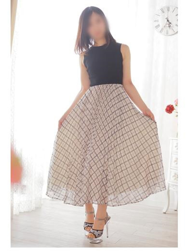 田中　かなみ（淫乱OL派遣商社 斉藤商事）