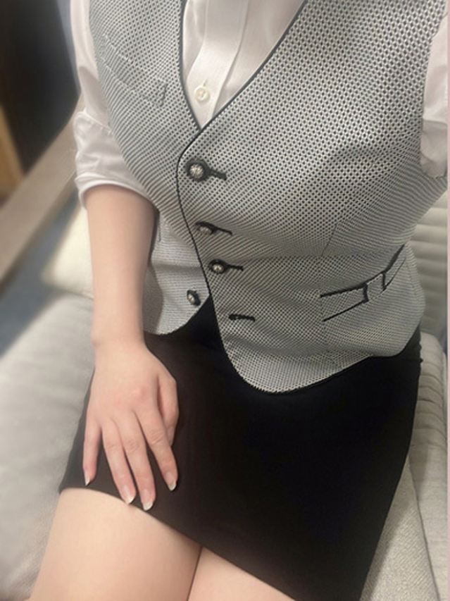 細川ゆかり（淫乱OL派遣商社 斉藤商事）