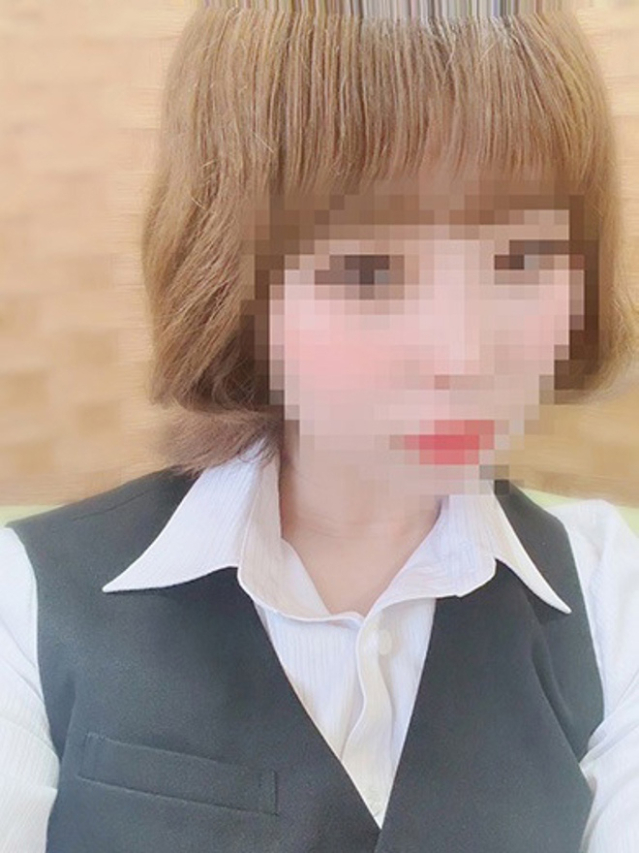 葉山ゆりな（淫乱OL派遣商社 斉藤商事）