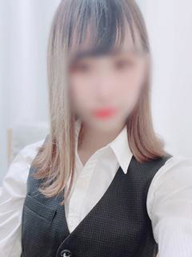 篠田あゆみ（淫乱OL派遣商社 斉藤商事）