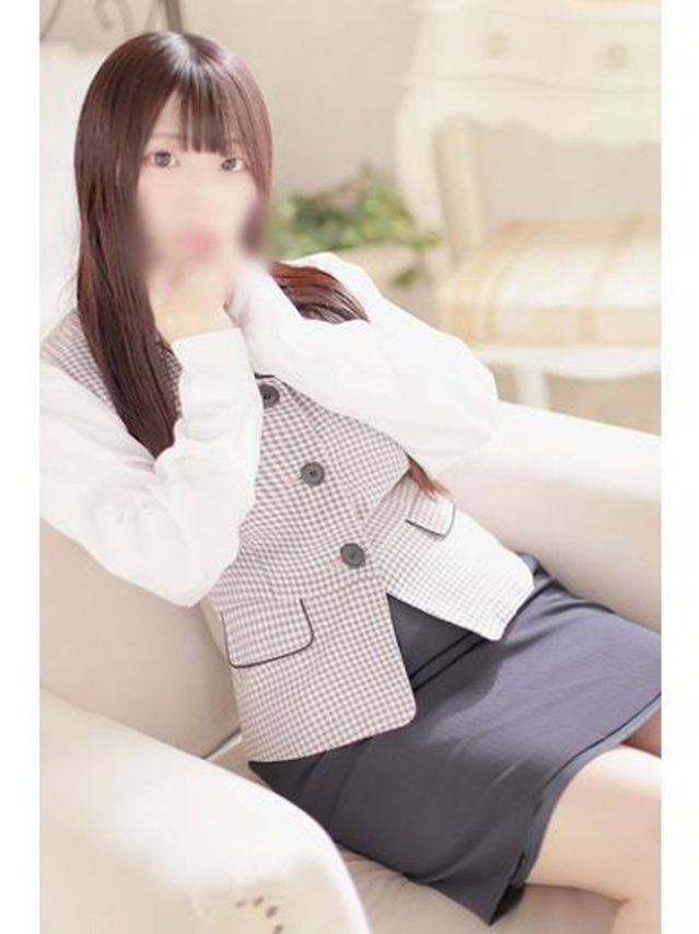 小羽まひろ(淫乱OL派遣商社 斉藤商事)